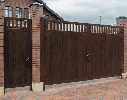 Классические распашные уличные ворота